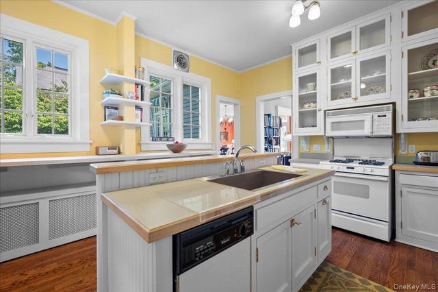 260 N Broadway, Nyack, NY 10960