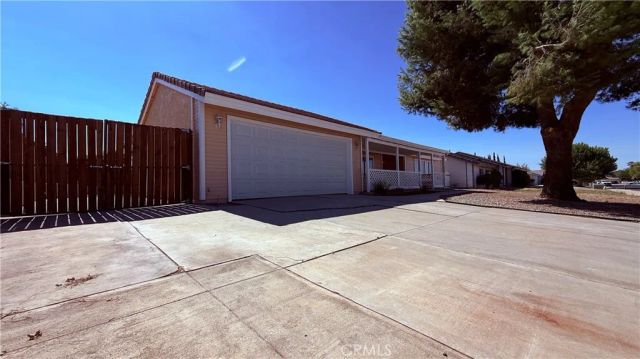 12404 Mammoth Drive, Victorville, CA 92392