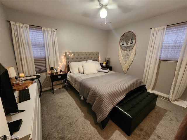 2563 Chestnut Street, Girard, OH 44420