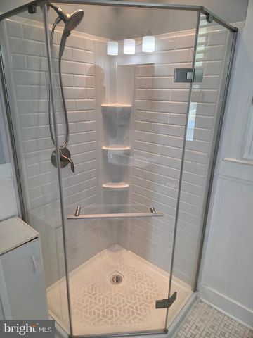 2623 AMBLER RD, Baltimore, MD 21222