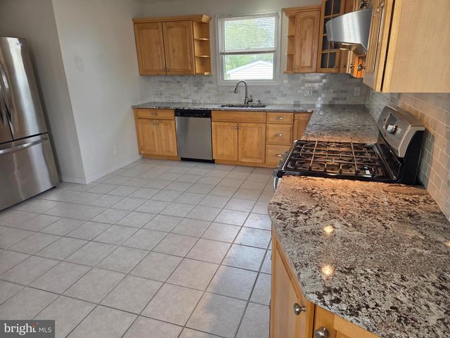 2623 AMBLER RD, Baltimore, MD 21222
