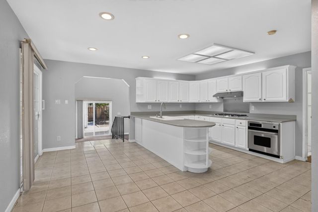 135 N Claremont Avenue, San Jose, CA 95127