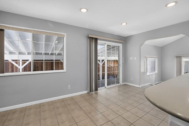 135 N Claremont Avenue, San Jose, CA 95127