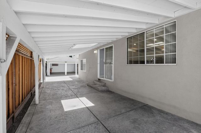 135 N Claremont Avenue, San Jose, CA 95127