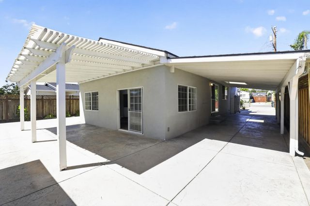 135 N Claremont Avenue, San Jose, CA 95127
