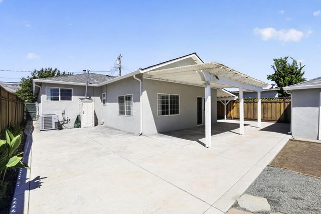 135 N Claremont Avenue, San Jose, CA 95127