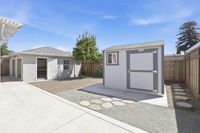 135 N Claremont Avenue, San Jose, CA 95127