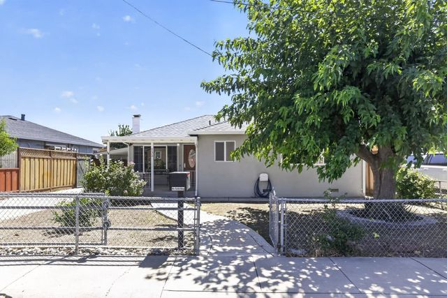 135 N Claremont Avenue, San Jose, CA 95127