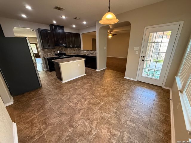 4523 Orchard Rim, San Antonio, TX 78259