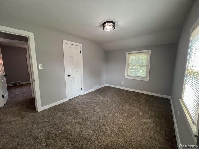 18603 Roselawn Street, Detroit, MI 48221