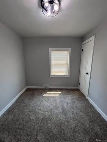 18603 Roselawn Street, Detroit, MI 48221