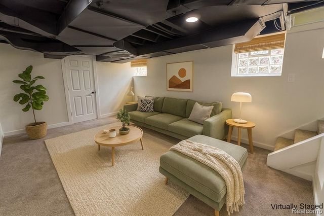 18603 Roselawn Street, Detroit, MI 48221