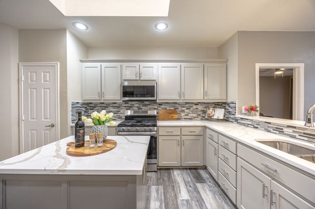 6428 Alexandra Meadows Drive, Fort Worth, TX 76131