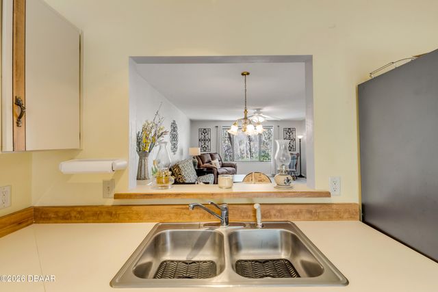 47 Crooked Pine Road, Port Orange, FL 32128