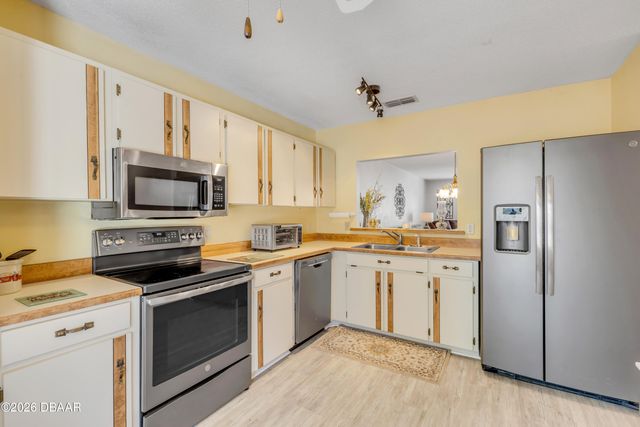 47 Crooked Pine Road, Port Orange, FL 32128