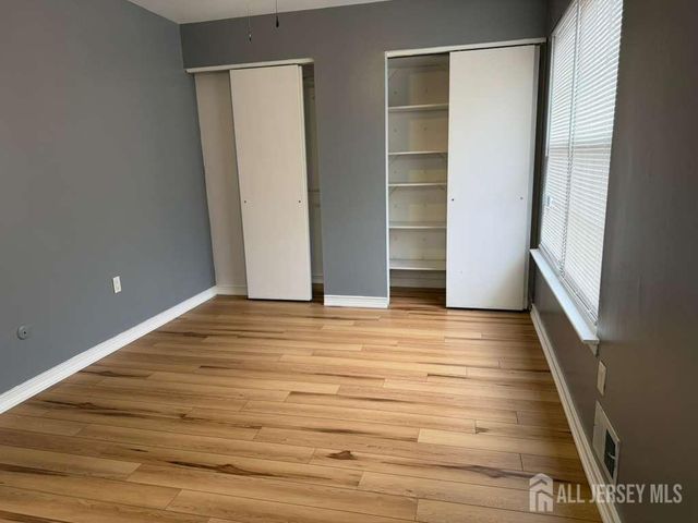 2 Mochen Court, Sayreville, NJ 08872