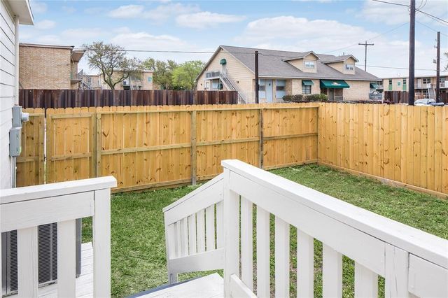 702 40th Street, Galveston, TX 77550