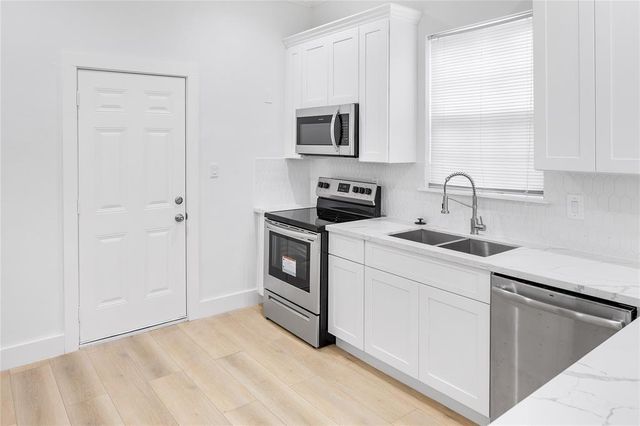 702 40th Street, Galveston, TX 77550