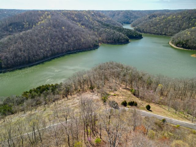 67 Waterwalk Ct, Smithville, TN 37166