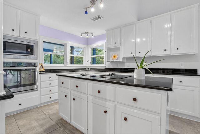 335 Veramendi ST, San Marcos, TX 78666