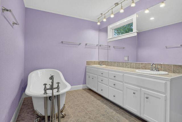 335 Veramendi ST, San Marcos, TX 78666