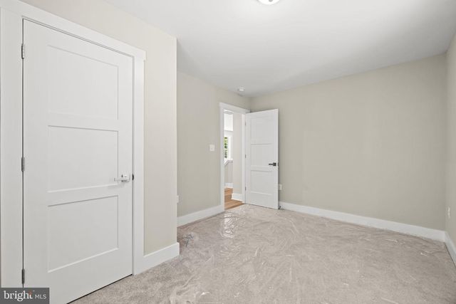 82 SHENANDOAH RIVER DR, Harpers Ferry, WV 25425