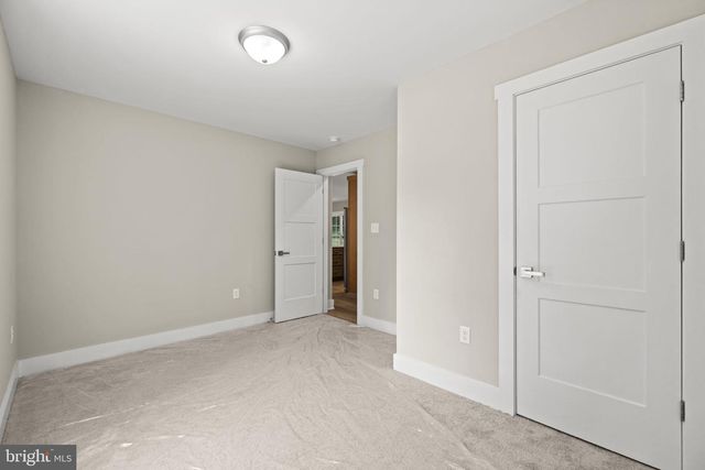 82 SHENANDOAH RIVER DR, Harpers Ferry, WV 25425