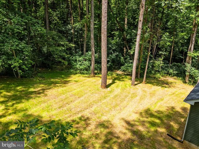 82 SHENANDOAH RIVER DR, Harpers Ferry, WV 25425