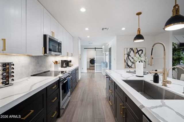 8314 E MARIPOSA Drive, Scottsdale, AZ 85251