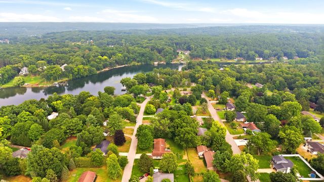 7284 Grachen Drive SE, Grand Rapids, MI 49546
