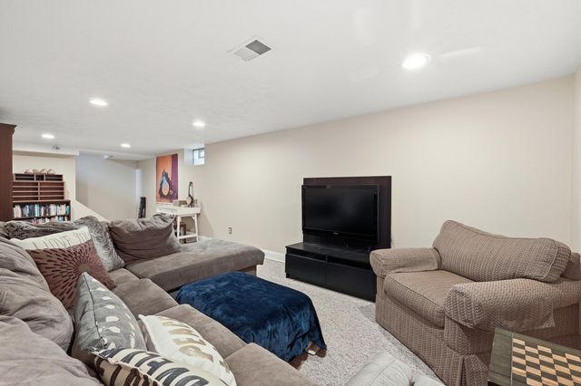 7284 Grachen Drive SE, Grand Rapids, MI 49546