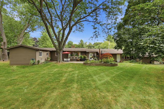7284 Grachen Drive SE, Grand Rapids, MI 49546