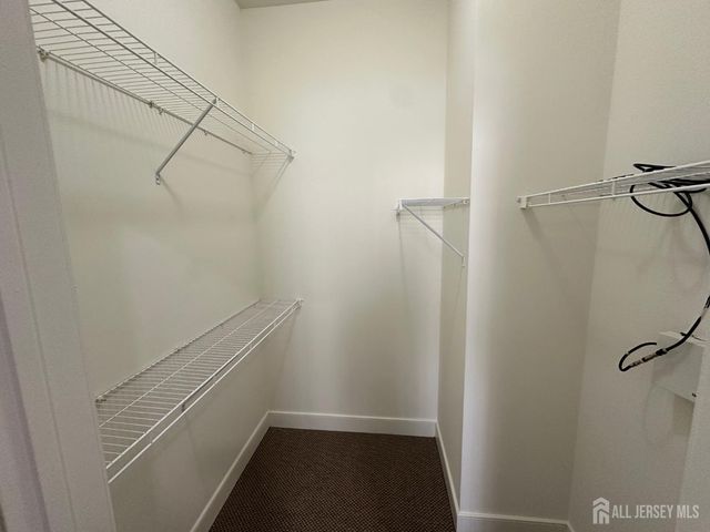 88 Roosevelt Avenue 116, Carteret, NJ 07008