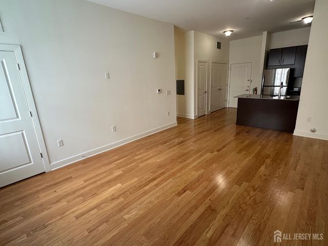 88 Roosevelt Avenue 116, Carteret, NJ 07008