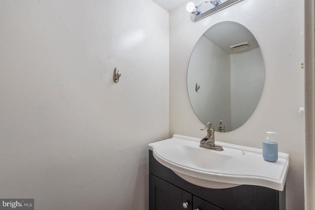 2983 BORGE ST, Oakton, VA 22124