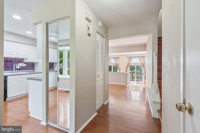 2983 BORGE ST, Oakton, VA 22124