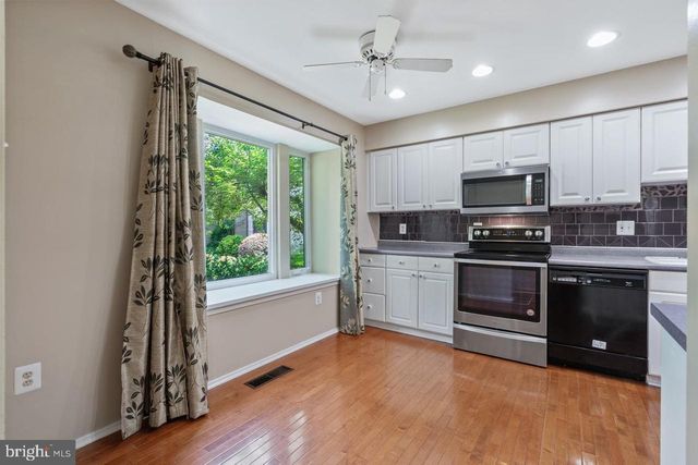 2983 BORGE ST, Oakton, VA 22124