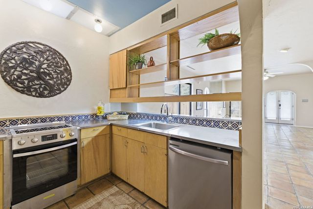 409 CIRCLE ST, San Antonio, TX 78209