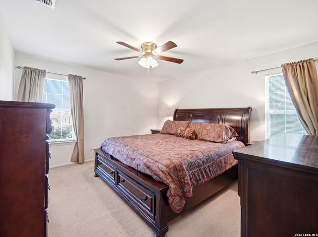 908 N MANSFIELD ST, Pleasanton, TX 78064