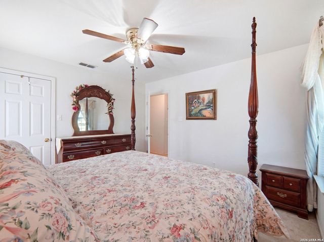 908 N MANSFIELD ST, Pleasanton, TX 78064