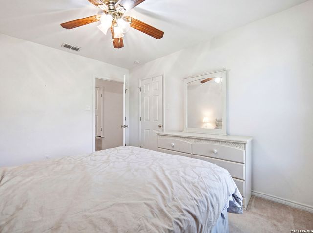 908 N MANSFIELD ST, Pleasanton, TX 78064