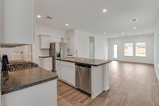 5710 Redstone Gardens Dr, Spring, TX 77373