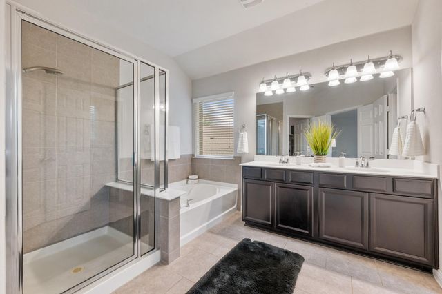 2417 Maxwell DR, Leander, TX 78641