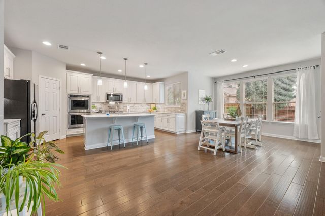 2417 Maxwell DR, Leander, TX 78641