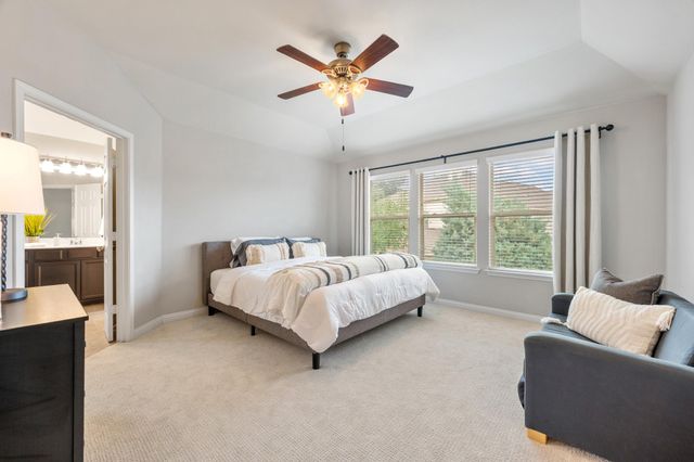 2417 Maxwell DR, Leander, TX 78641