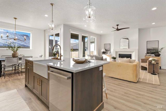 1961 E Mainacht St, Meridian, ID 83642