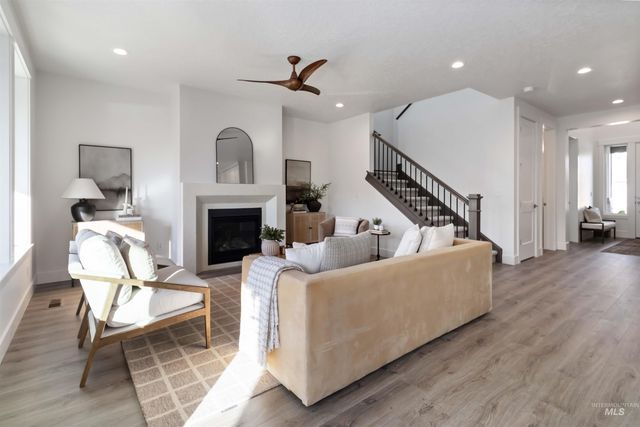 1961 E Mainacht St, Meridian, ID 83642