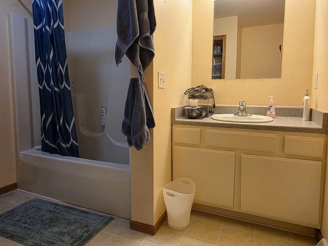 2426 Commercial Avenue, Madison, WI 53704