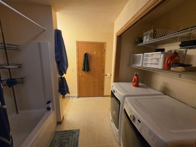 2426 Commercial Avenue, Madison, WI 53704