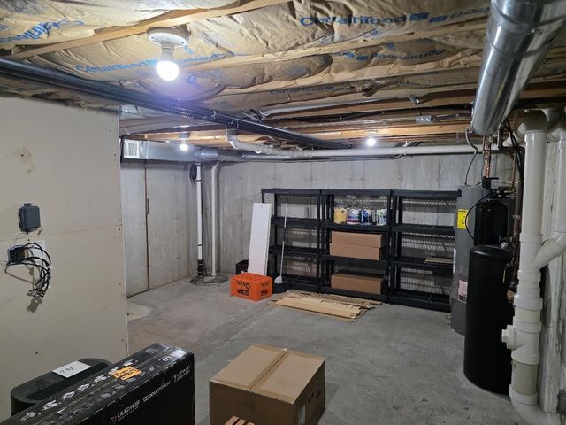 2426 Commercial Avenue, Madison, WI 53704